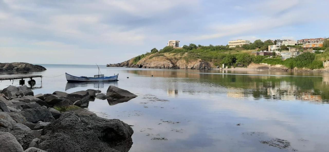 Dobrevi Guest House Sozopol Exterior foto