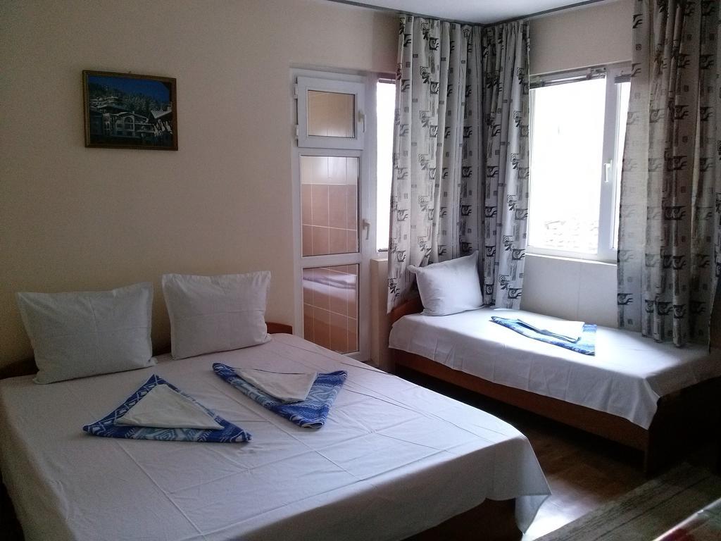 Dobrevi Guest House Sozopol Exterior foto
